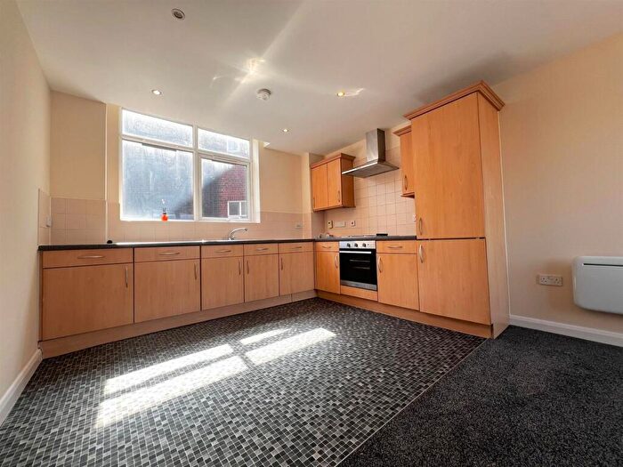 2 Bedroom Apartment To Rent In , Kemley House, Ferensway, City Centre, HU2