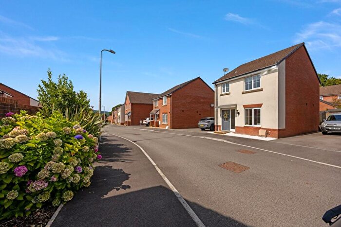 3 Bedroom Detached House For Sale In Brynteg Green, Beddau, Pontypridd, CF38