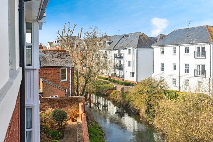 1 Bedroom Flat For Sale In Mulberry Court, Canterbury, CT1