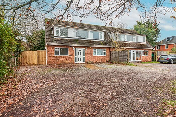 4 Bedroom Semi-Detached House To Rent In Pheasant Close, Winnersh, Wokingham, RG41