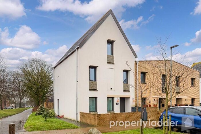 4 Bedroom End Of Terrace House For Sale In Poppyfields, Norwich, NR5