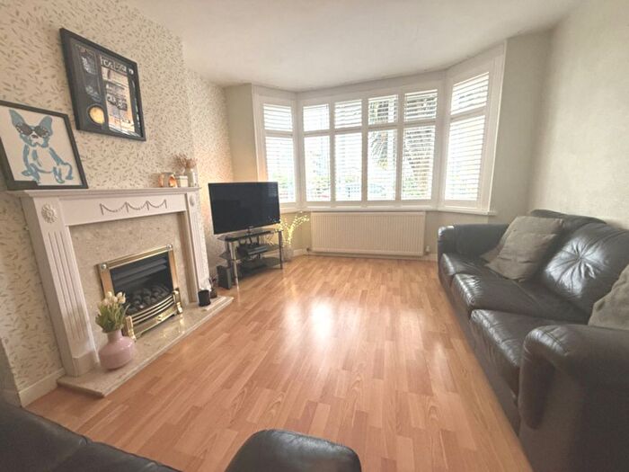 3 Bedroom Semi Detached House For Sale In Cranbourne Road, Patchway, BS34