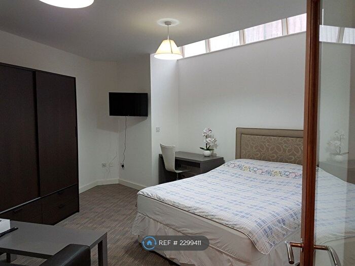 Studio To Rent In Cobourg Street, Manchester, M1
