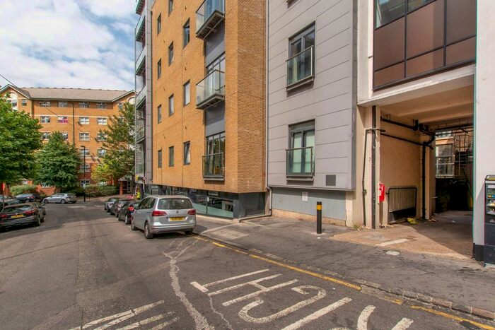 Parking/garage To Rent In Scarbrook Road, Central Croydon, Surrey, CR0