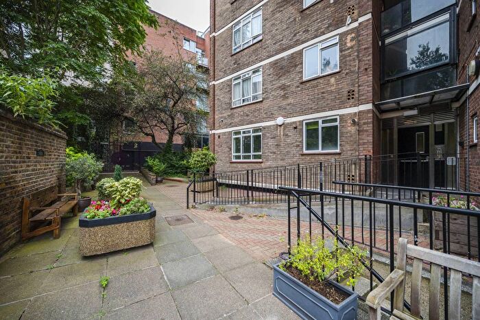 2 Bedroom Flat To Rent In Mount Pleasant, Holborn, London, WC1X