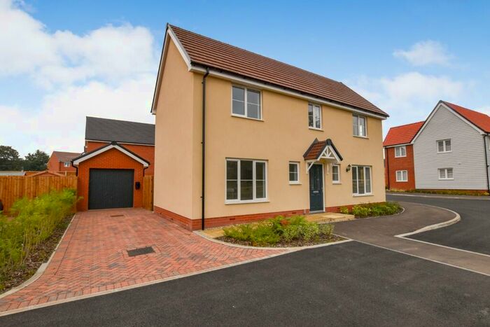 4 Bedroom Detached House For Sale In Acorn Street, Burnham-On-Crouch, Essex, CM0
