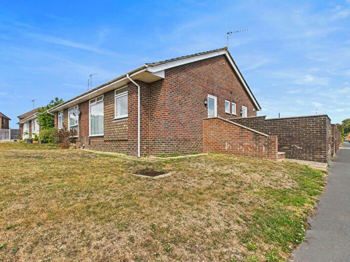 2 Bedroom Semi-detached Bungalow For Sale In Test Road, Sompting, BN15