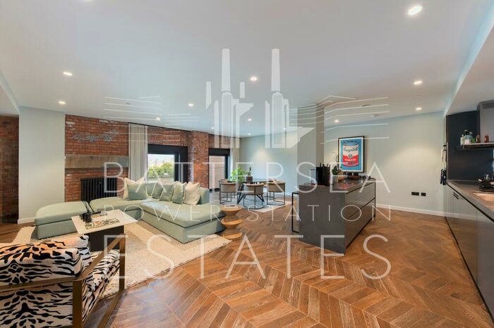 3 Bedroom Apartment To Rent In L-, Battersea Power Station, Circus Road West, SW11