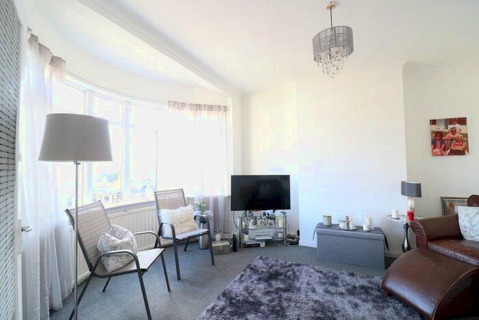 4 Bedroom Semi-Detached House To Rent In Domonic Drive, New Eltham, London, SE9