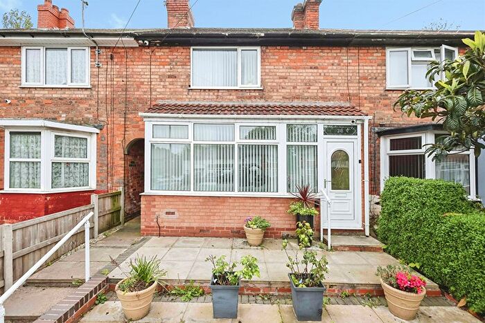 3 Bedroom Semi-Detached House For Sale In Ashton Road, Birmingham, B25