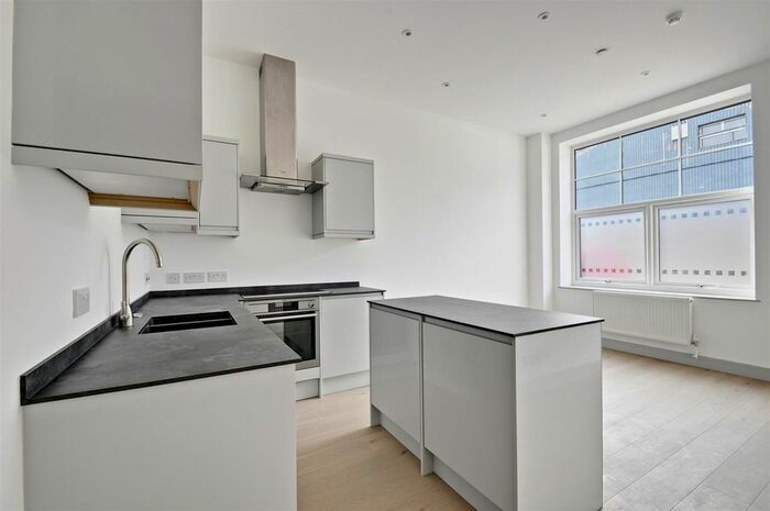 2 Bedroom Flat To Rent In Unit Brentford Business Centre, Commerce Road, Brentford, TW8