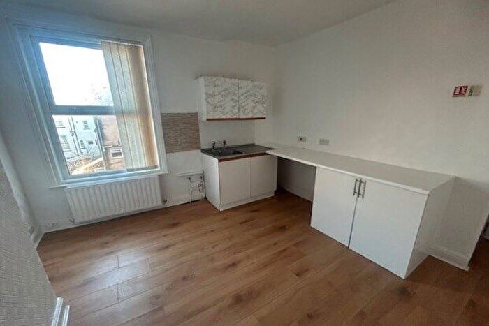 1 Bedroom Flat To Rent In Lord Street, Blackpool, FY1