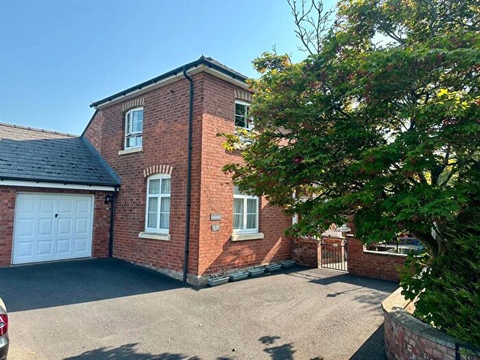 3 Bedroom Apartment For Sale In Lugwardine, Hereford, HR1