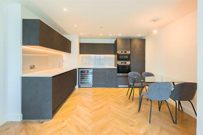 2 Bedroom Apartment To Rent In Elizabeth Tower, M15