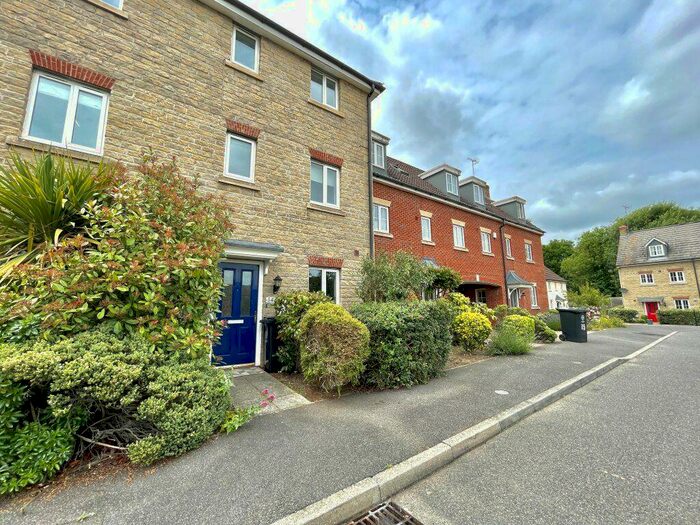 3 Bedroom Terraced House To Rent In Bridge View, Oundle, Peterborough, PE8