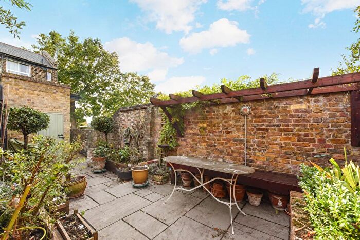 2 Bedroom End Of Terrace House For Sale In West Street, Harrow, Middlesex, HA1