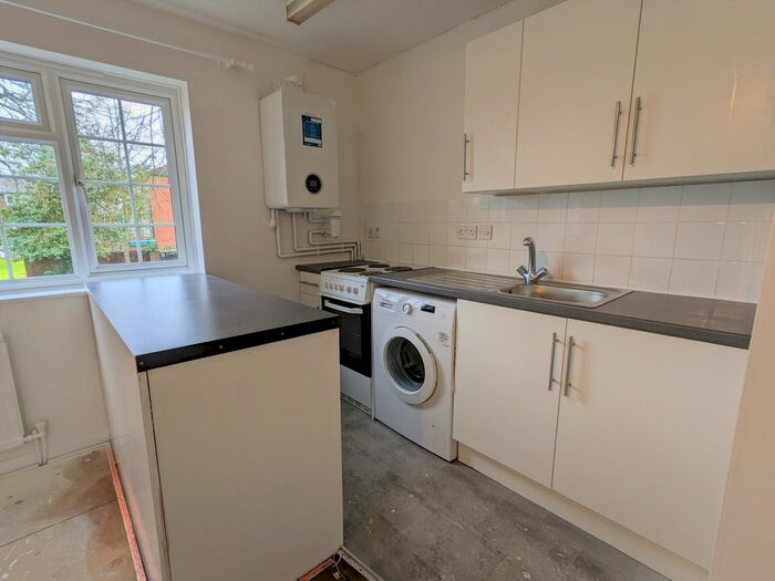 1 Bedroom Flat To Rent In Alexandra Road, Farnborough, GU14