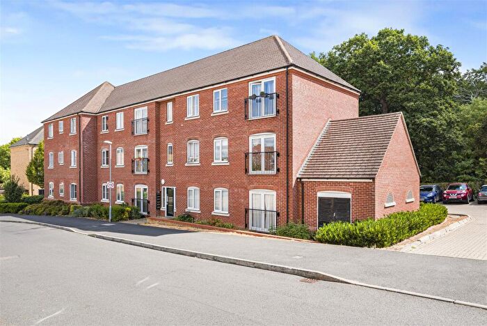2 Bedroom Apartment For Sale In Aydon House, Waratah Drive, Chislehurst, BR7