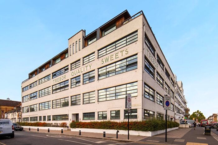 2 Bedroom Flat For Sale In Bridgepoint Lofts, Shaftesbury Road, London, E7
