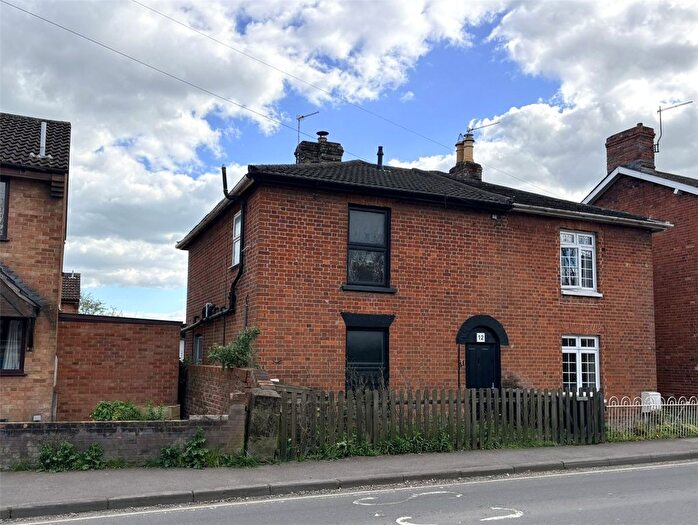 3 Bedroom Semi-Detached House For Sale In New Road, Gillingham, Dorset, SP8