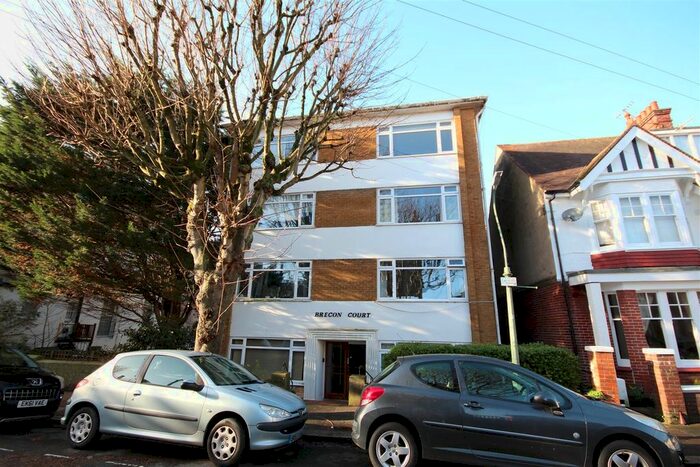 Studio To Rent In Brecon Court, Selborne Place, Hove, BN3