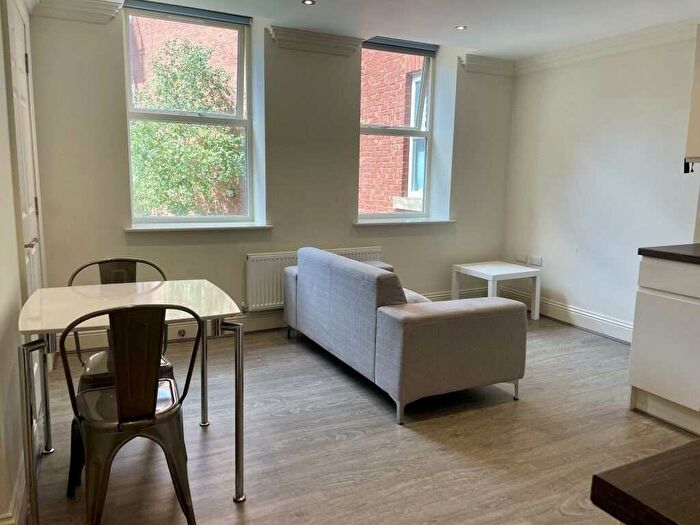 1 Bedroom Flat To Rent In Flat, St James Row, S1