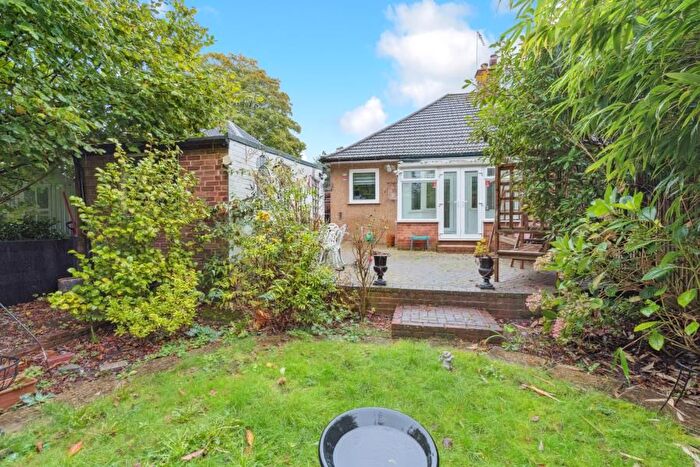 2 Bedroom Bungalow To Rent In Hereford Gardens, Pinner, HA5