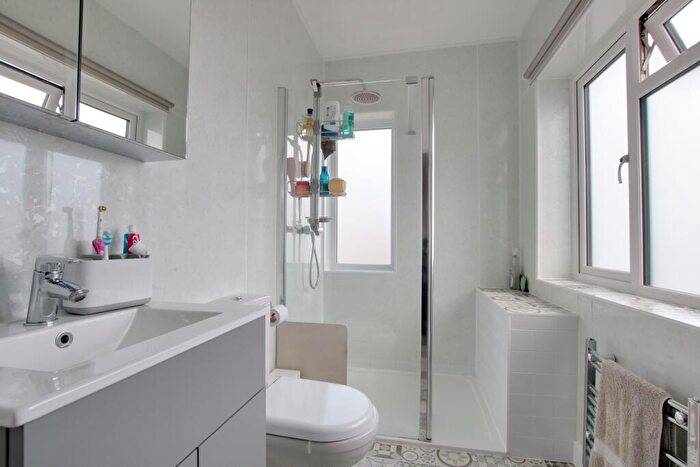 4 Bedroom Detached House For Sale In The Avenue, Fareham, PO14
