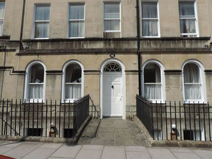 2 Bedroom Apartment To Rent In Henrietta Street, Bath, Somerset, BA2