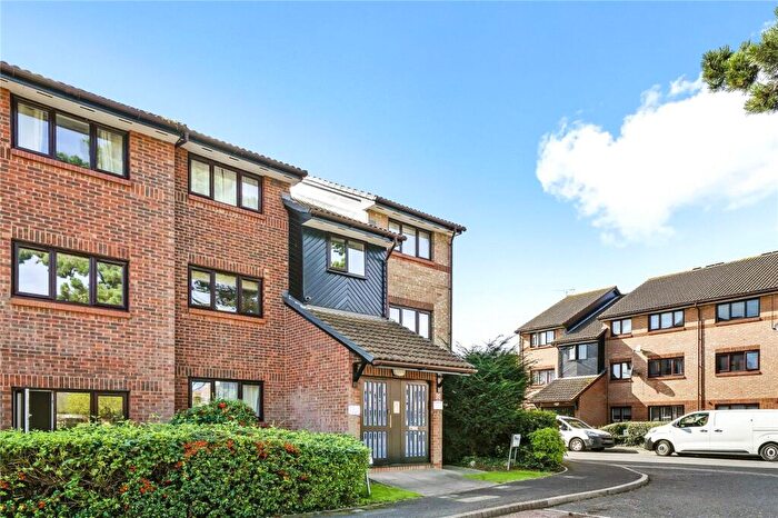1 Bedroom Apartment For Sale In John Gooch Drive, Enfield, EN2