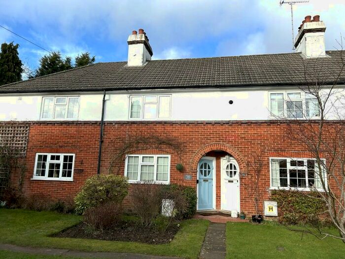 2 Bedroom Terraced House To Rent In Chapel Road, Tadworth, Surrey, KT20