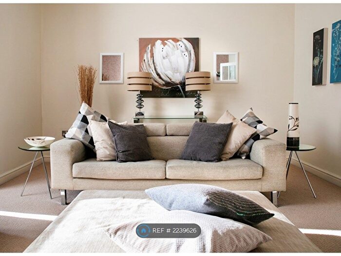 2 Bedroom Flat To Rent In Grove Road, Harrogate, HG1