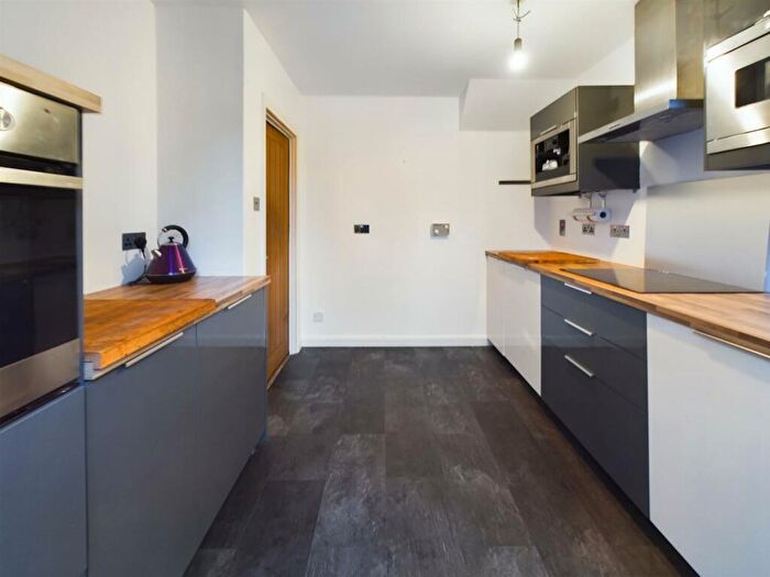 3 Bedroom End Of Terrace House For Sale In Grant Place, Fort William, PH33