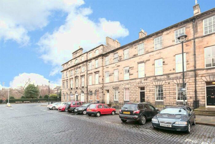 2 Bedroom Flat To Rent In Great King Street, Edinburgh, EH3