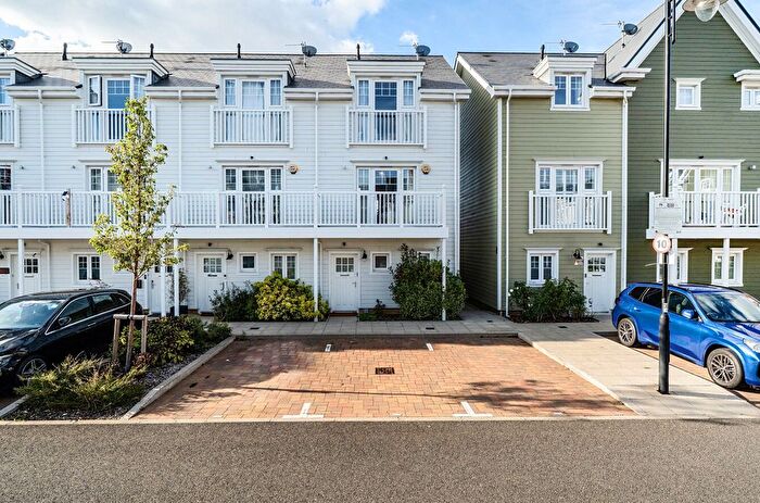 4 Bedroom Terraced House For Sale In Vermont Street, Reading, Berkshire, RG2