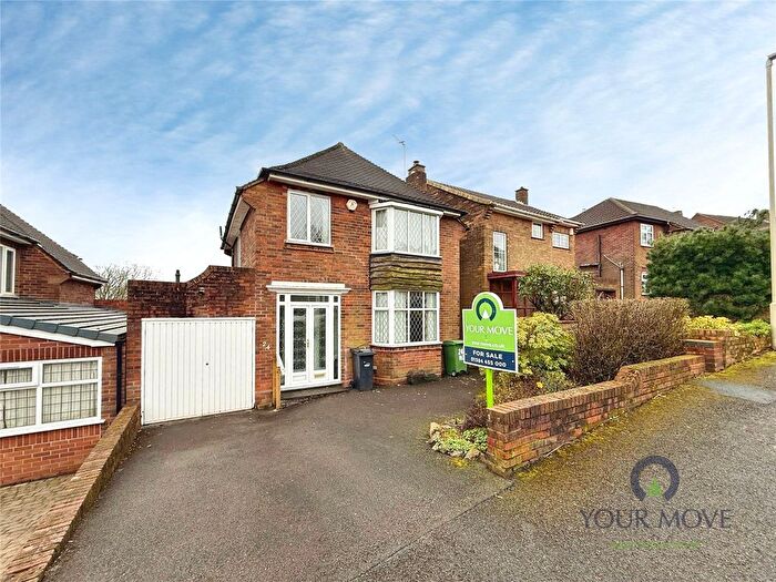 3 Bedroom Detached House For Sale In Elizabeth Grove, Oakham, West Midlands, DY2