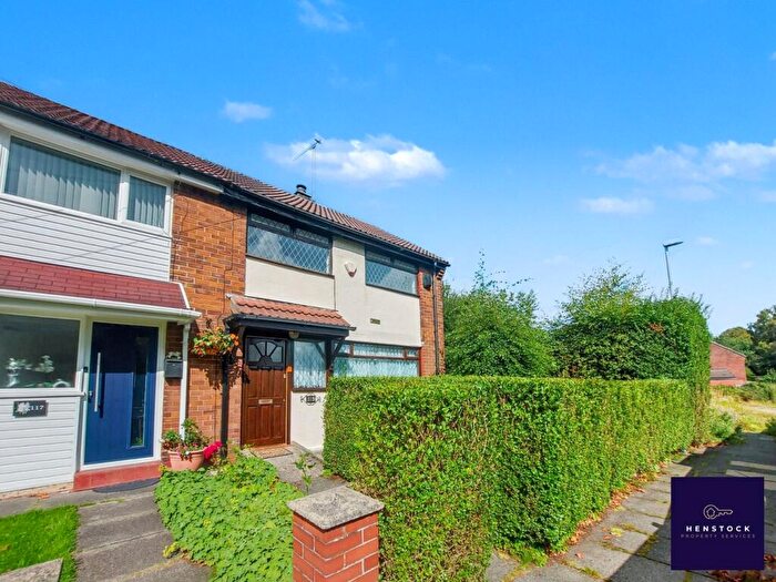 3 Bedroom Semi-Detached House For Sale In Tintern Road, Middleton, Manchester, M24