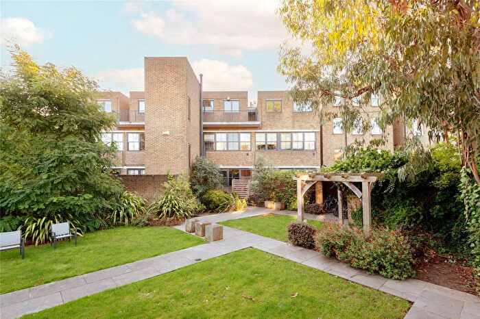 2 Bedroom Flat For Sale In Abbeville Road, Abbeville Village, SW4