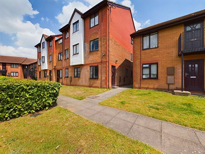 1 Bedroom Flat To Rent In Woodford Court, Chequers Road, Gloucester, GL4