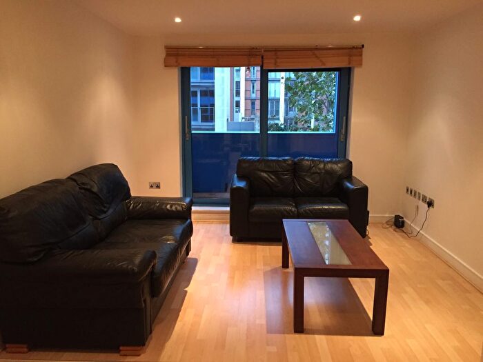 3 Bedroom Flat To Rent In Western Gateway, Docklands, London, E16