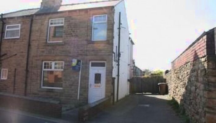 2 Bedroom End Of Terrace House To Rent In Jenkin Road, Wakefield, WF4