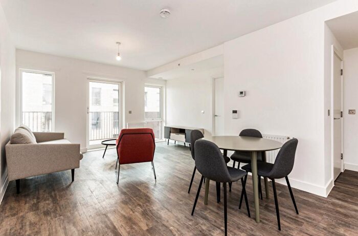 2 Bedroom Apartment To Rent In Millet Place, Pontoon Dock London, E16