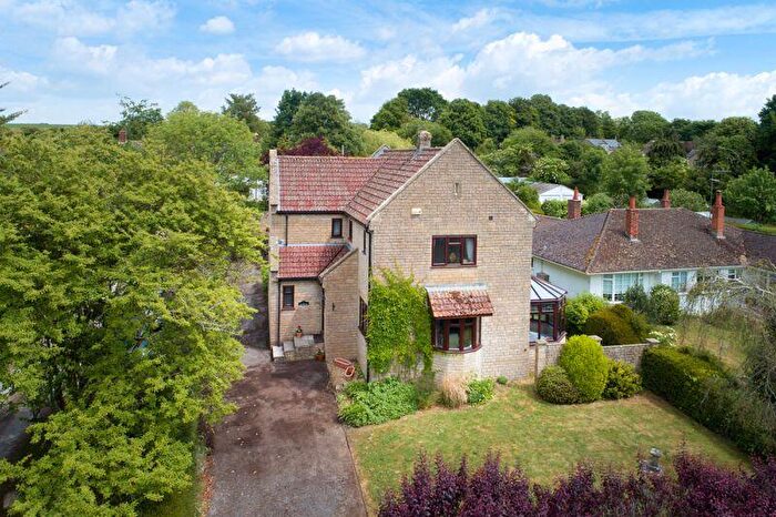 4 Bedroom Detached House For Sale In Chilmark, SP3