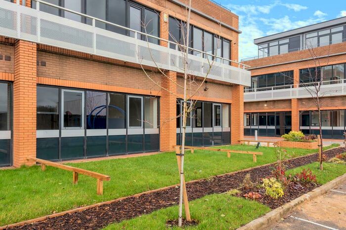 2 Bedroom Apartment To Rent In Newbury, Berkshire, RG14