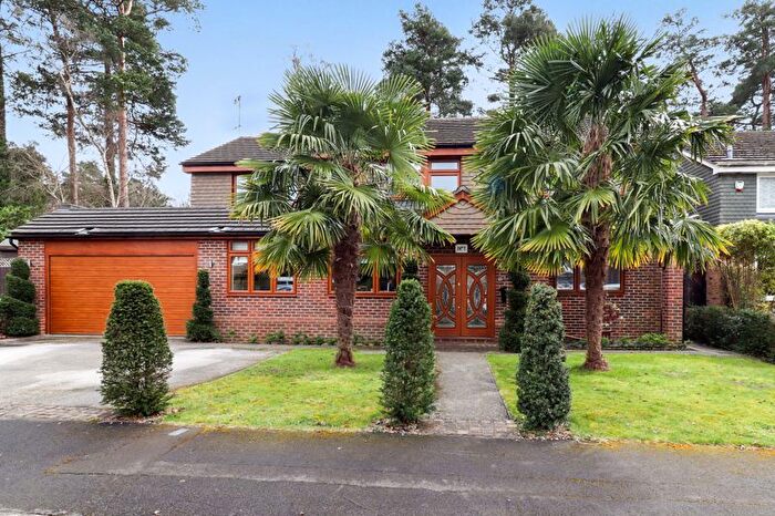 6 Bedroom Detached House For Sale In Oakwood Road, Windlesham, GU20