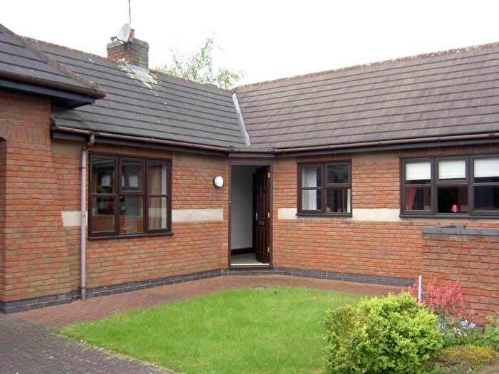 2 Bedroom Bungalow To Rent In The Bullring, CV10