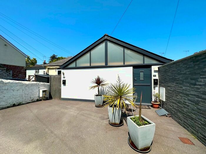 2 Bedroom Bungalow To Rent In Kents Lane, Torquay, TQ1