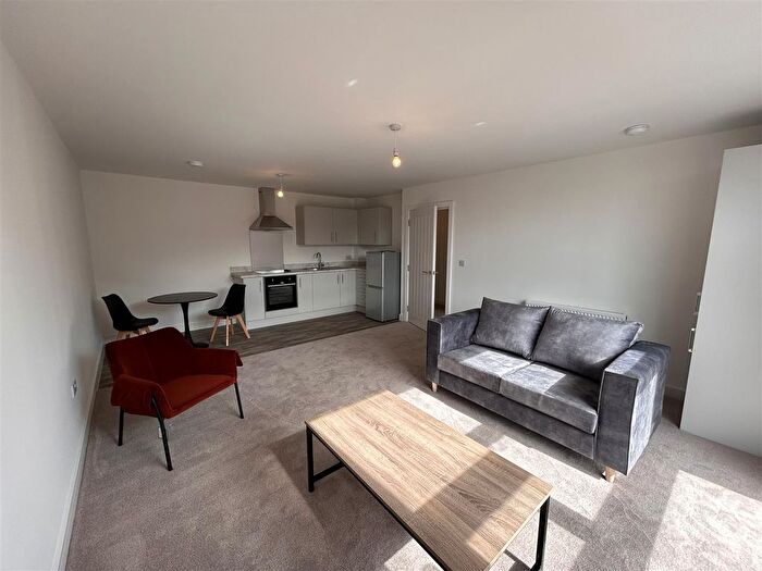1 Bedroom Flat To Rent In Chadwick Court, Woodlands Village, Wakefield, WF1