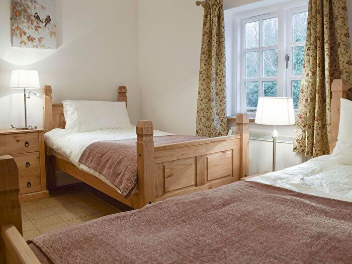 2 Bedroom Cottage To Rent In Hatton Bottom Lock, Warwick, CV35