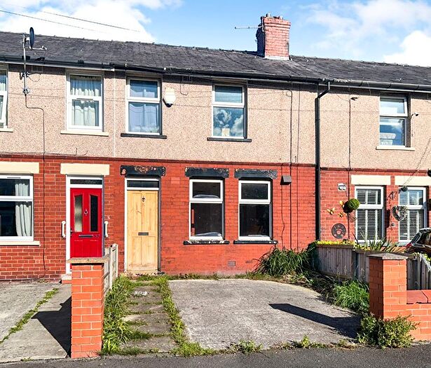 4 Bedroom Terraced House For Sale In Wordsworth Avenue, Leigh, WN7